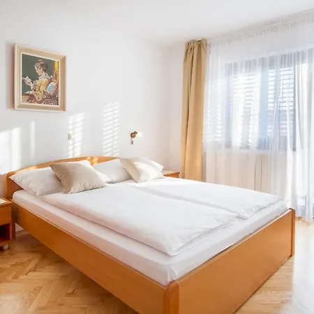 Bubi Apartments Malinska Exterior photo